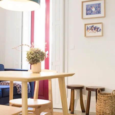 Apartment Sweet I *